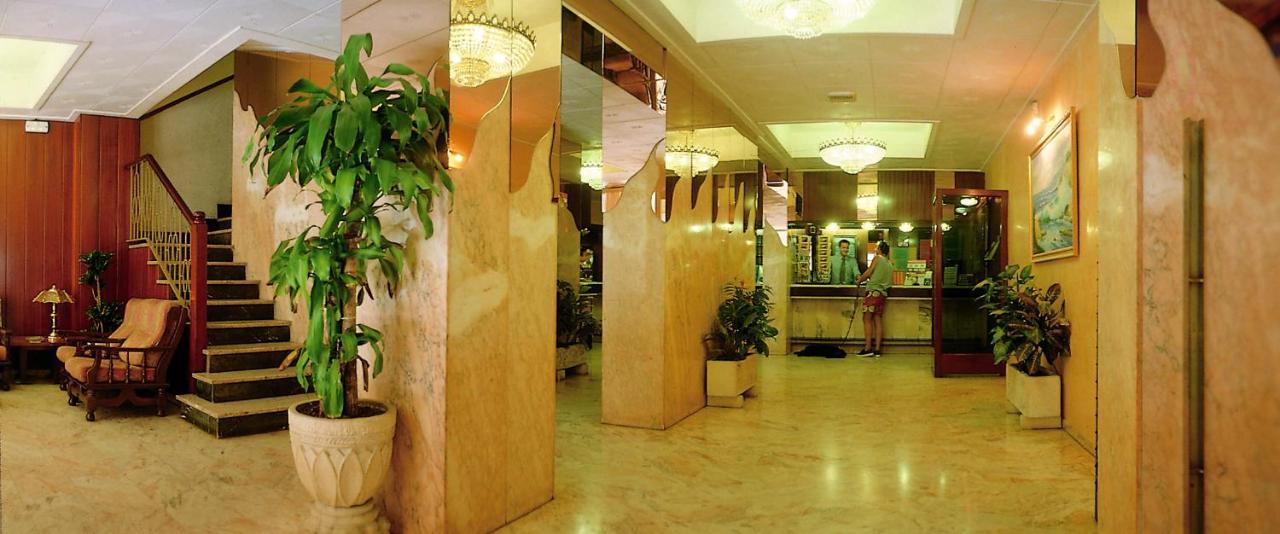 Hotel Continental Calella Exterior photo